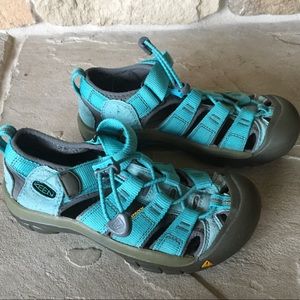 Children's Big Kid Size 1 Keens